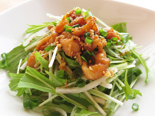 鶏皮カリカリ揚げと水菜と大根のサラダの作り方/レシピ
